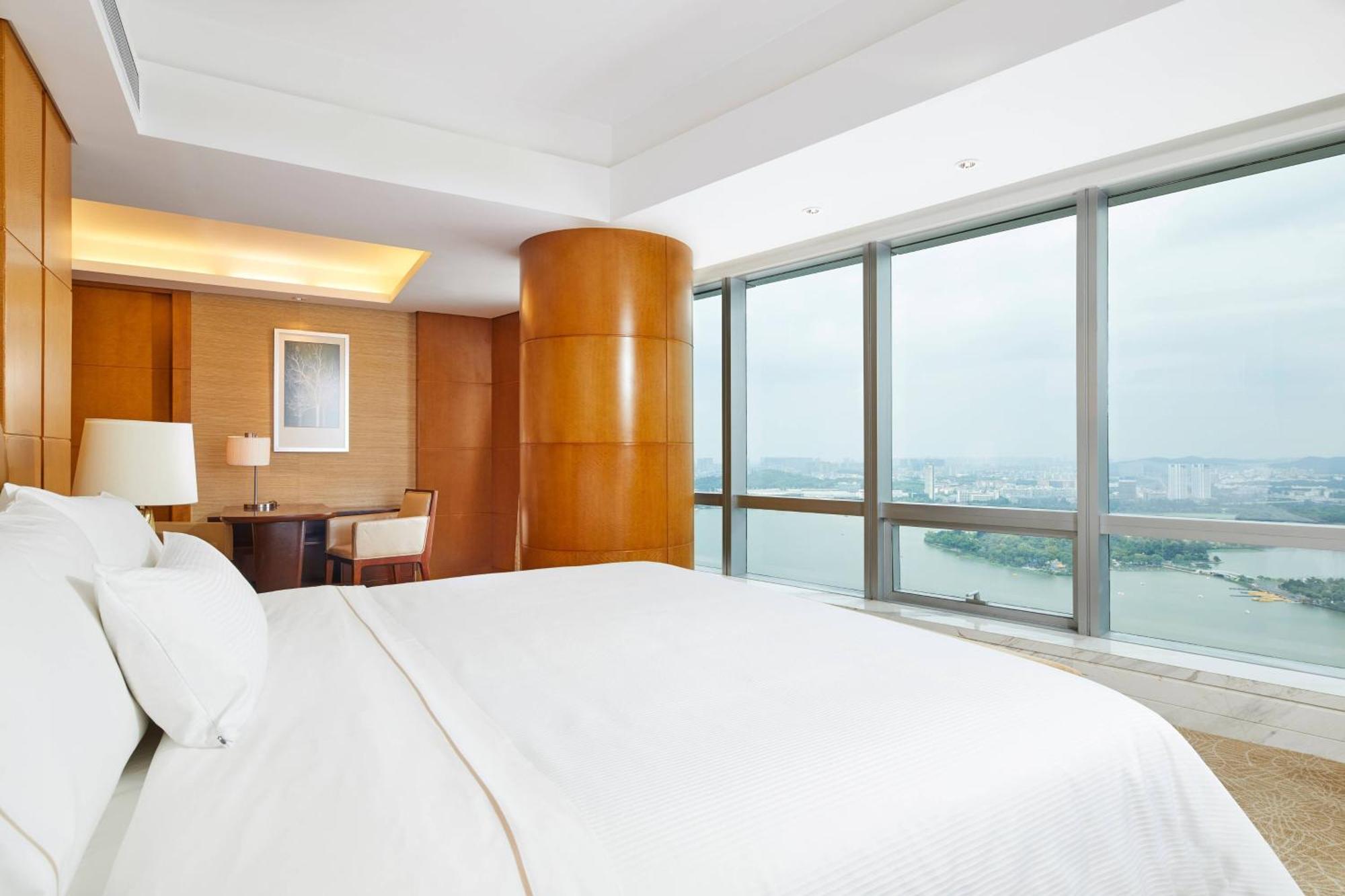 The Westin Nanjing Xuanwu Lake Bagian luar foto