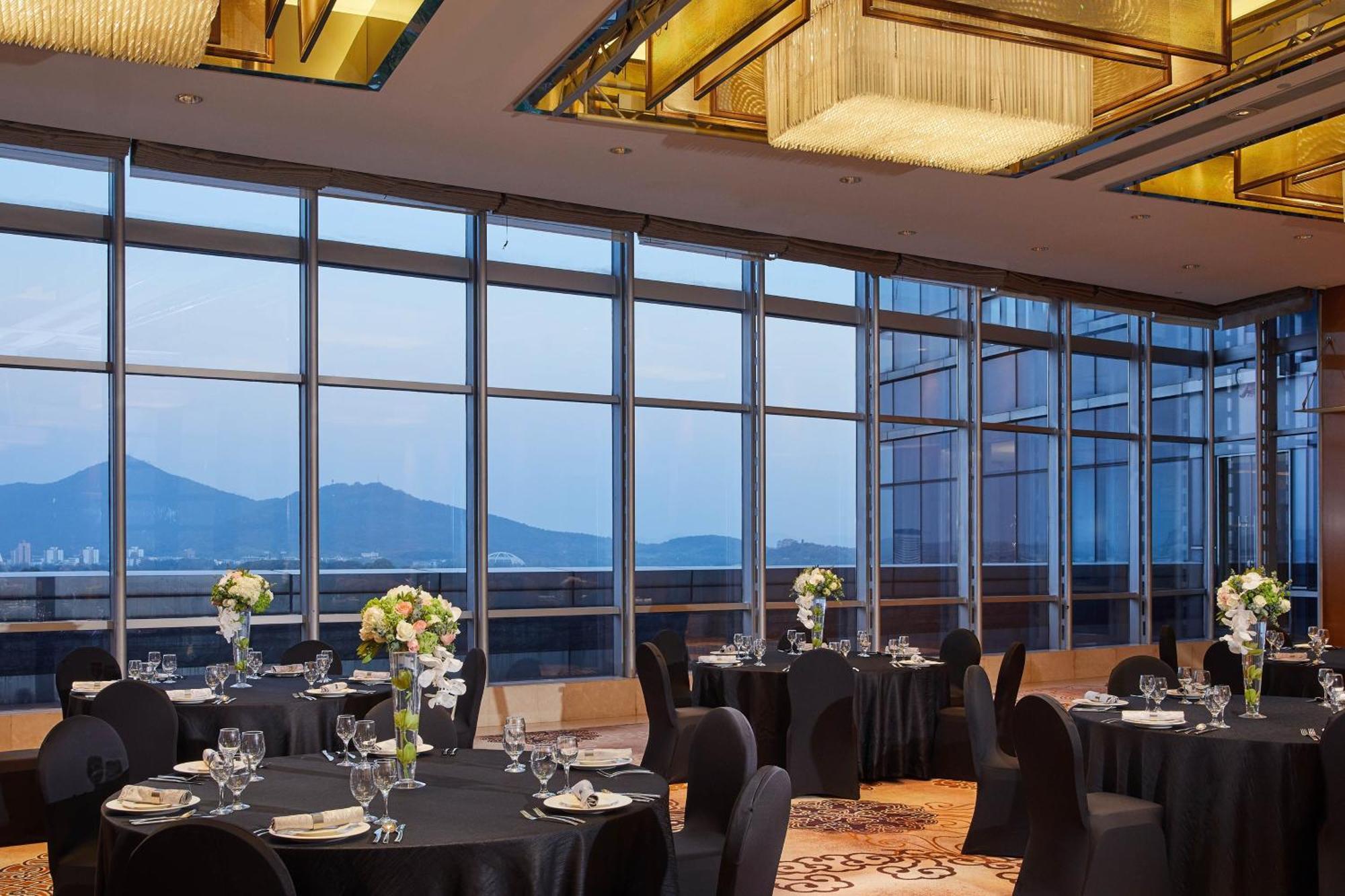 The Westin Nanjing Xuanwu Lake Bagian luar foto