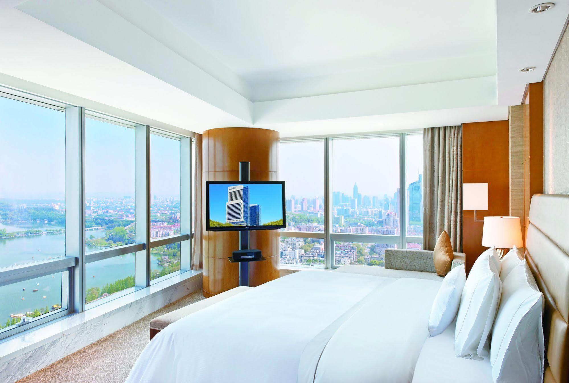 The Westin Nanjing Xuanwu Lake Bagian luar foto